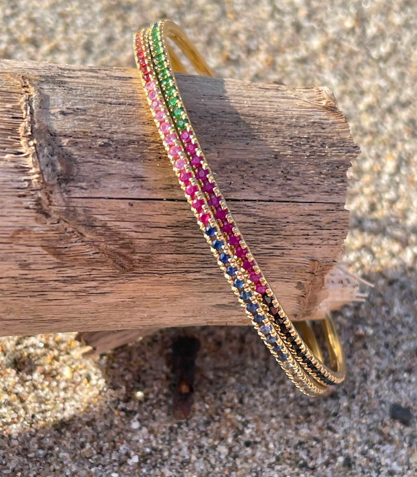 Jonc Bangle multi saphirs en Or