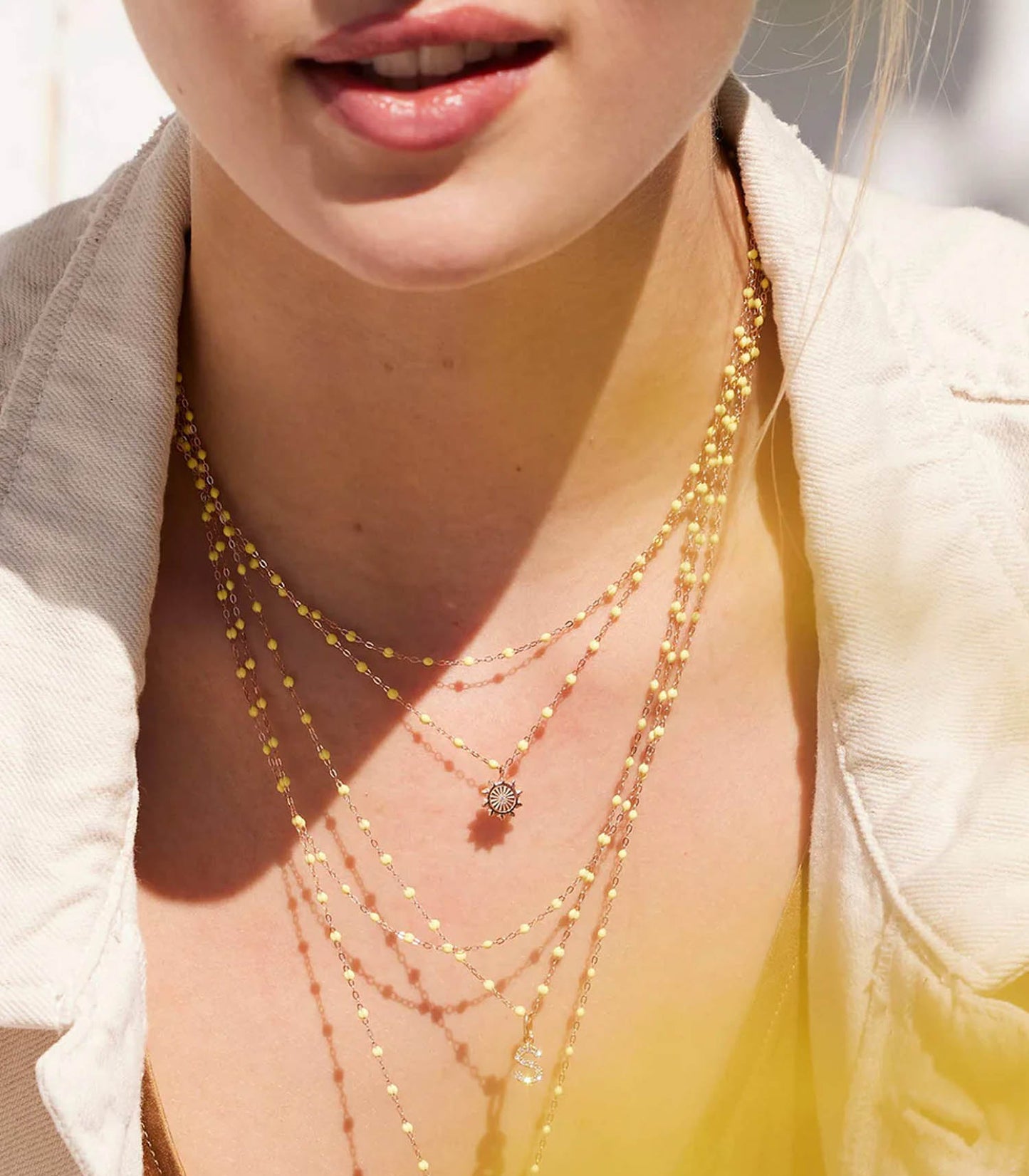 Collier Or rose et Perles de résine 42 cm