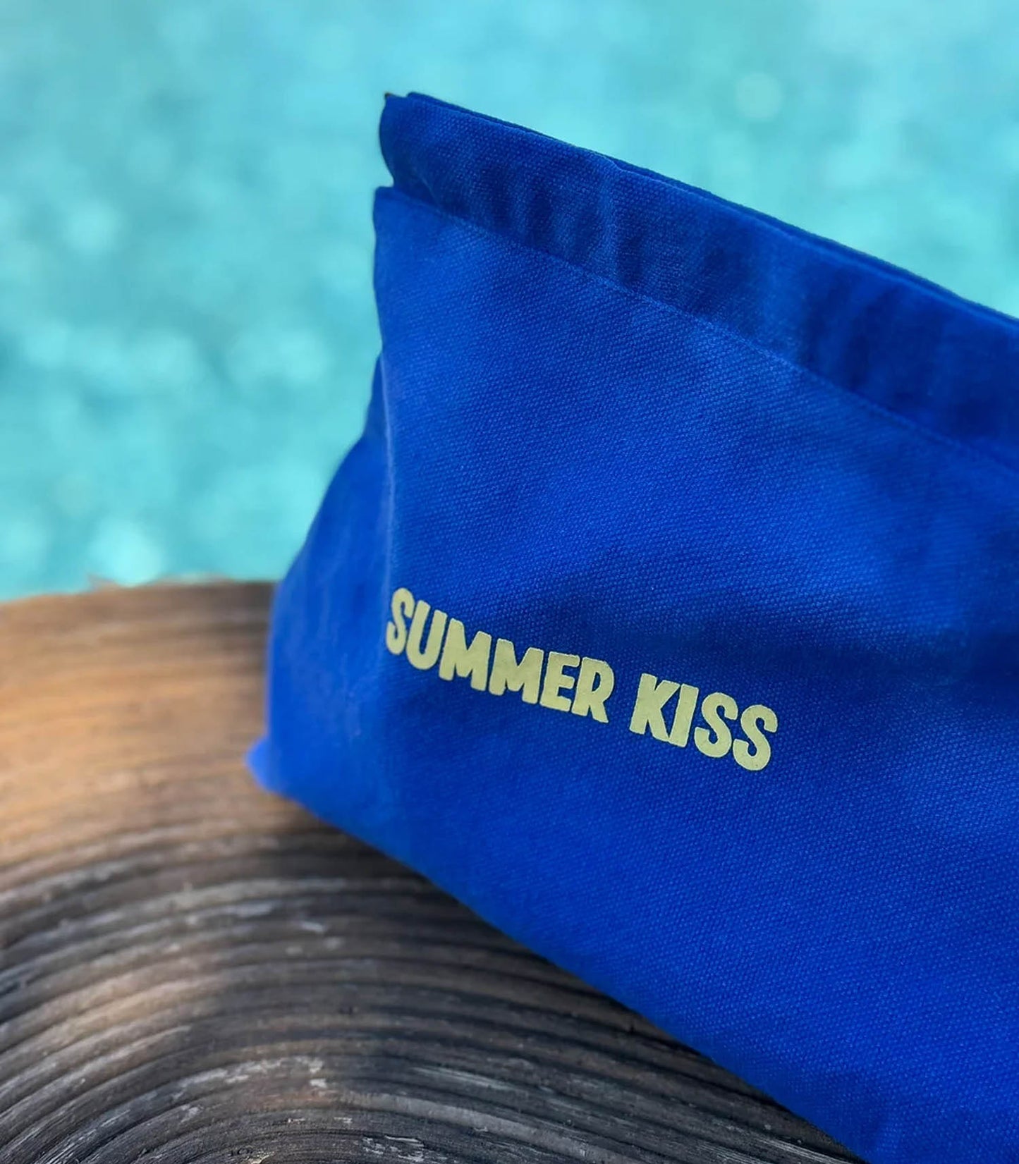 Trousse Malibu Bleu Klein Summer Kiss